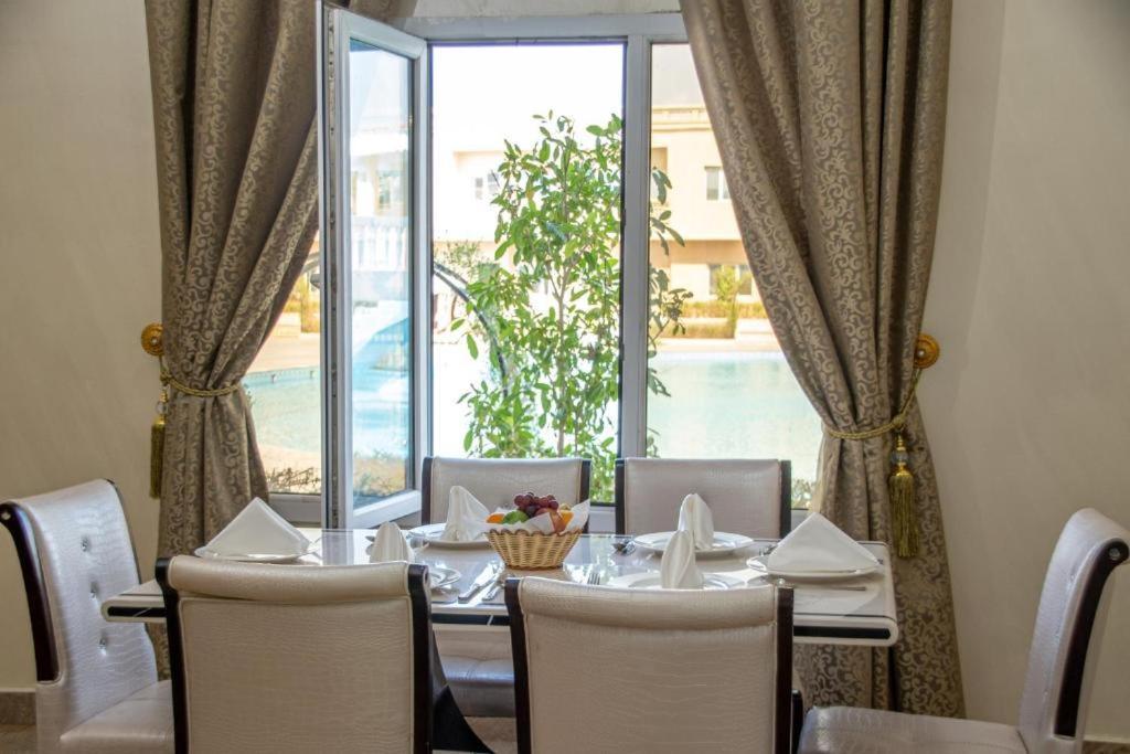 Al Salam Grand Hotel Al Buraimi Exterior foto