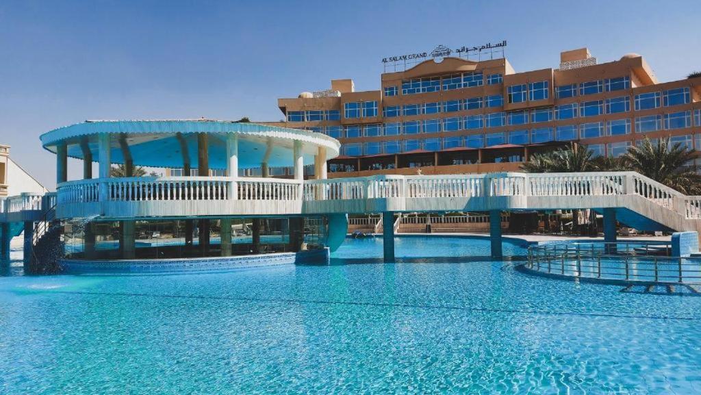 Al Salam Grand Hotel Al Buraimi Exterior foto