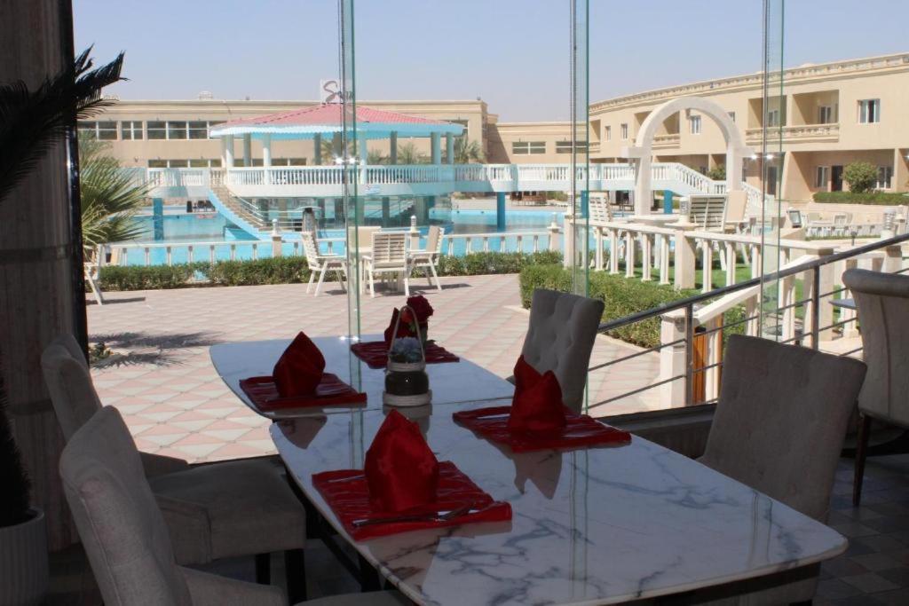 Al Salam Grand Hotel Al Buraimi Exterior foto